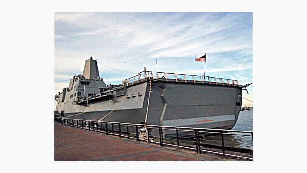 Nová americká transportní loď (LPD 18) USS New Orleans