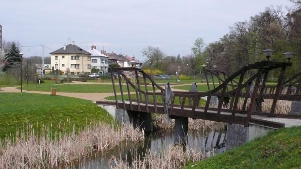Městský park Michalov v Přerově - mosty přes Bečvu