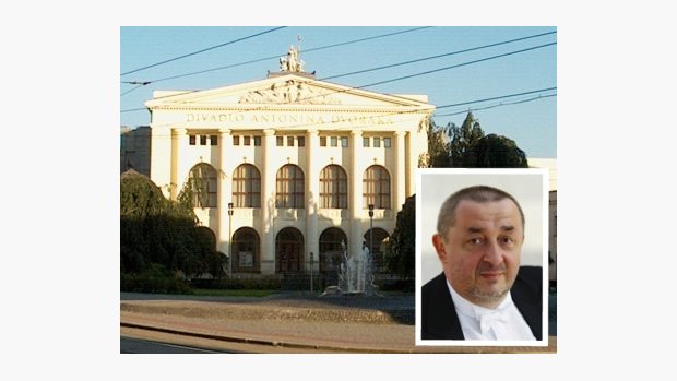 Divadlo Antonína Dvořáka (ve výřezu Luděk Golat)