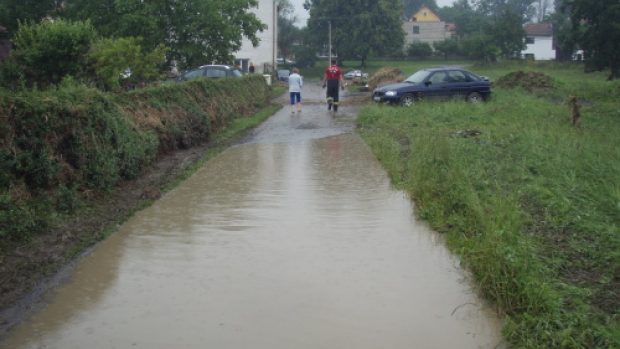 Odstraňování povodňových škod v Jeseníku nad Odrou