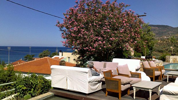 Lesbos z hotelové terasy