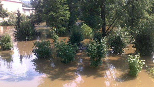 Povodně o víkendu ochromily také Českolipsko