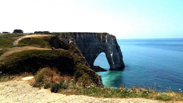 Útes na pobřeží Atlantického oceánu