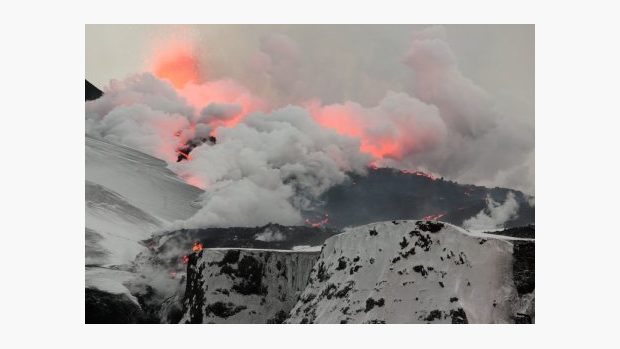Výbuch islandské sopky Eyjafjallajökull na jaře 2010
