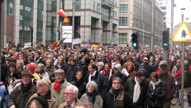 Demonstrace proti politikům a za jednotu Belgie v Bruselu