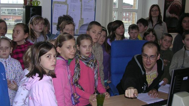 Školáci ze Základní školy v Hořicích ve studiu ČRo HK