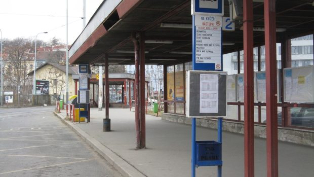 Rušení spojů - nástupní terminál v Praze - Na Knížecí, kam jezdí část autobusů ze středních Čech