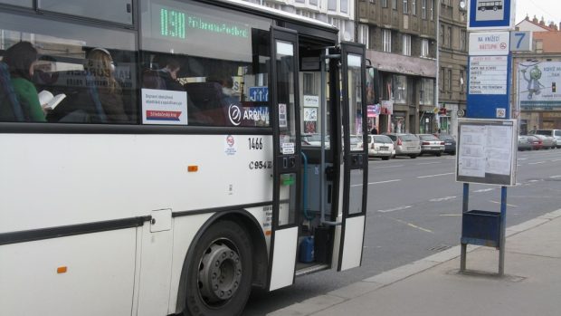 Rušení spojů - autobus do Příbrami