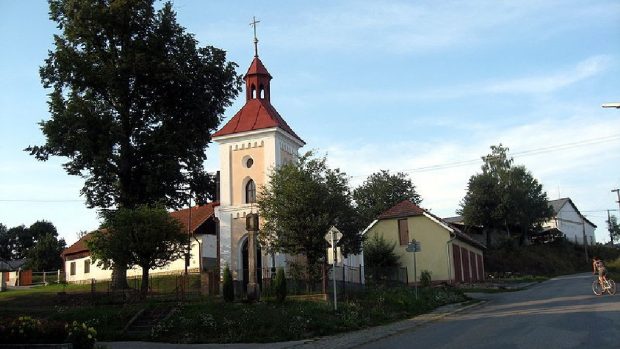 Kaplička v Kojčicích (foto uživatel Dezidor)