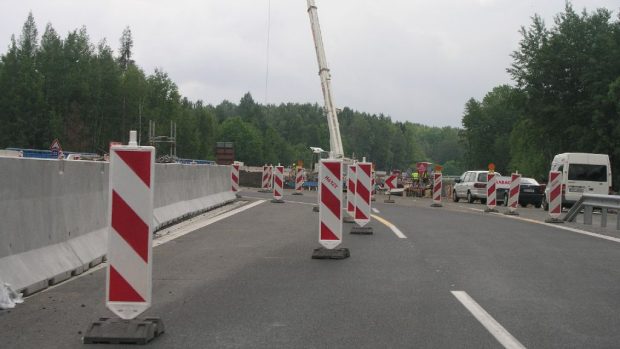 Stavba silnice Cheb-Karlovy Vary