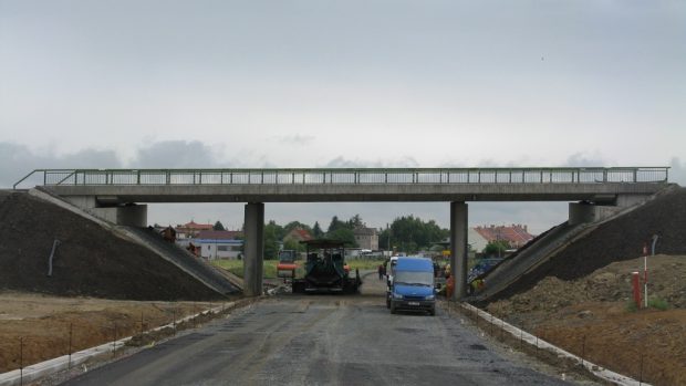 Obchvat Líbeznic - mimoúrovňová křižovatka