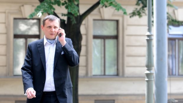 Poslanec VV Vít Bárta přichází na jednání koaličních špiček