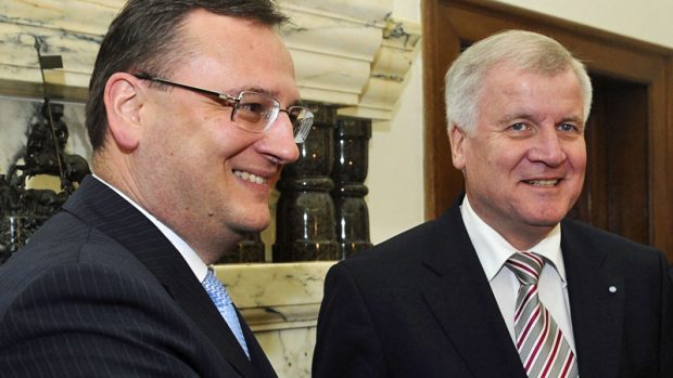 Petr Nečas se setkal v Kramářobvě viles bavorským premiérem Horstem Seehoferem