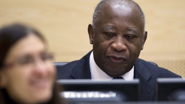 Eprezident Pobřeží slonoviny Gbagbo poprvé stanul před soudem v Haagu