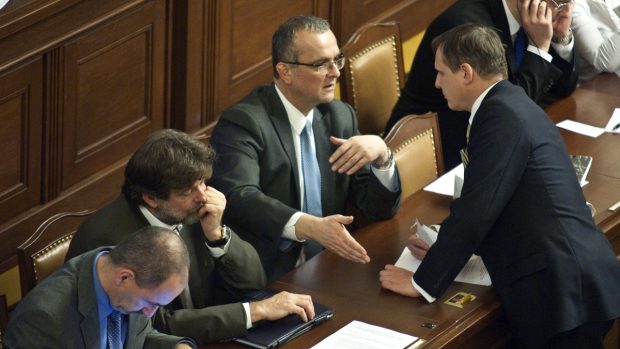 Poslanecká sněmovna 6.12.2011, Miroslav Kalousek a Vít Bárta