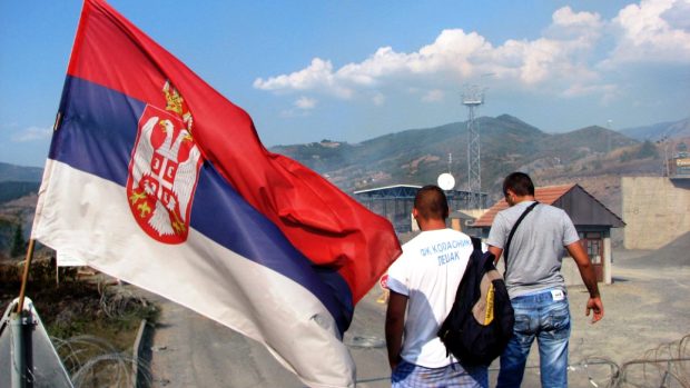 srbská vlajka