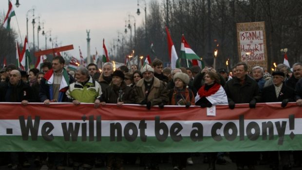 Demonstranti v Budapešti odmítli kritiku své vlády ze strany Evropské unie jako nespravedlivou