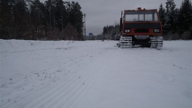 Rolba upravuje stopu