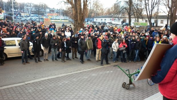 Pochodu se zúčastnilo přes tisíc studentů