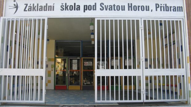 Zavřená škola ZŠ pod Svatou horou