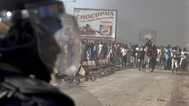 Střety policie a demonstrantů v Senegalu