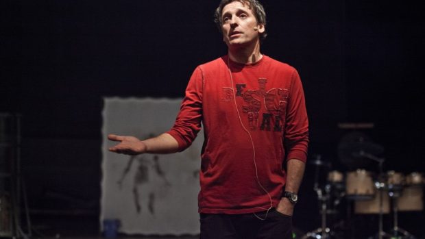 Z multižánrové inscenace básně Máj souboru 420 People a Davida Prachaře