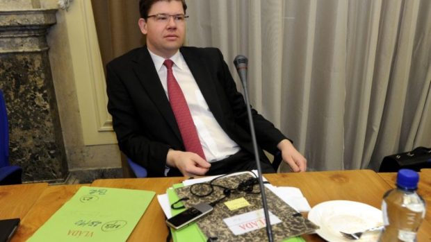 Ministr spravedlnosti Jiří Pospíšil na schůzi vlády