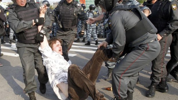 Moskevský Pochod miliónů - střety s policí