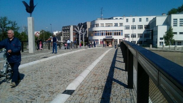 Novy Tyršův most .jpg
