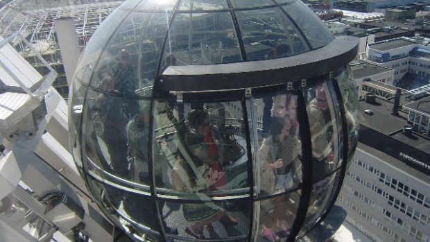 Skleněná koule vás vyveze na vrchol haly Globen