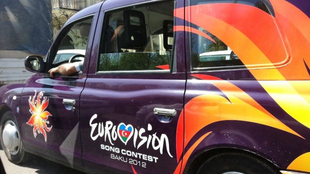 Blížící se Eurovize je patrná i na taxících