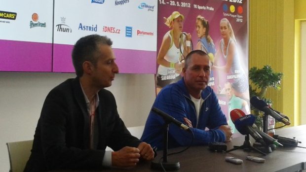 Ivan Lendl (vpravo) přijel do Prahy a ve Stromovce si zahraje exhibici