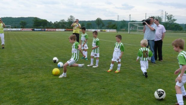 Slavnostního předání branek se zúčatnili i malí fotbalisté