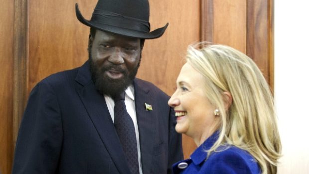 Americká ministryně zahraničí Hillary Clintonová a prezident Jižního Súdánu Salva Kiir