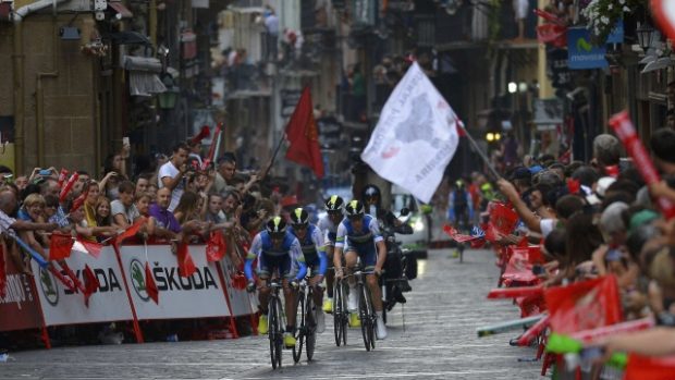 Týmová časovka zahájila letošní cyklistickou Vueltu