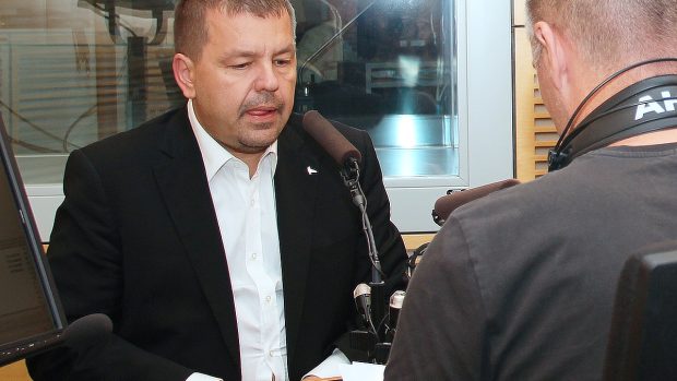 Hostem Martina Veselovského byl poslanec  Petr Tluchoř