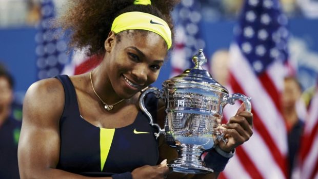 Serena Willamsová s trofejí pro vítězku US Open