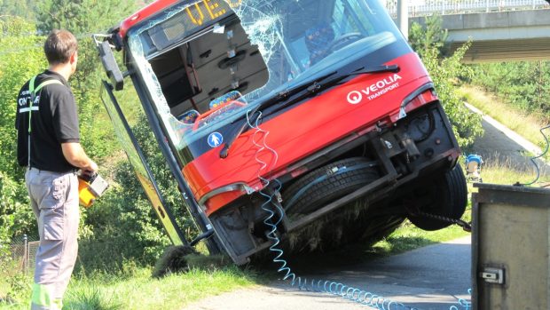 Vyprošťování autobusu