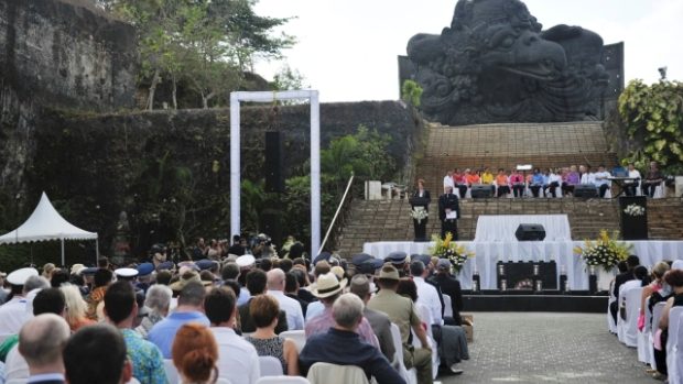 Austraslká premiérka Julia Gillardová při svém projevu při10. výročí útoků na Bali