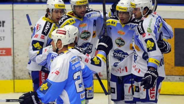 Utkání 21. kola hokejové extraligy: HC Škoda Plzeň - HC Kometa Brno, 16. listopadu v Plzni. Radost Komety z vyrovnání.