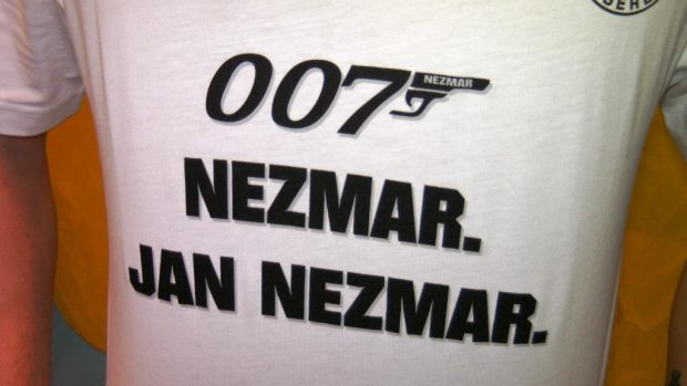 Tričko na rozlučku s libereckým agentem 007 Janem Nezmarem