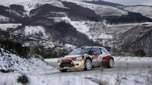 Vítězný Sébastien Loeb na trati Rallye Monte Carlo