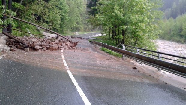 Uzavřená silnice mezi Svobodou nad Úpou a Pomezními boudami