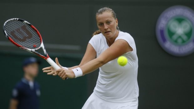 Petra Kvitová v zápase s Jekatěrinou Makarovovou na Wimbledonu