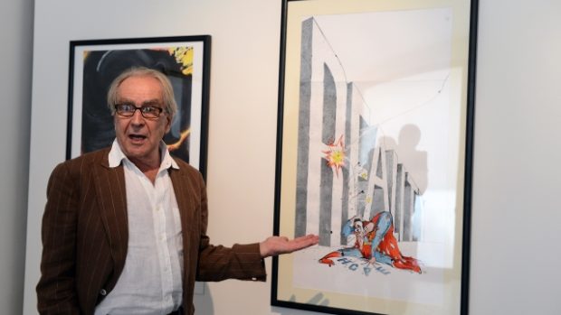 Britský karikaturista Gerald Scarfe před zahájením výstavy Pink Floyd v Praze