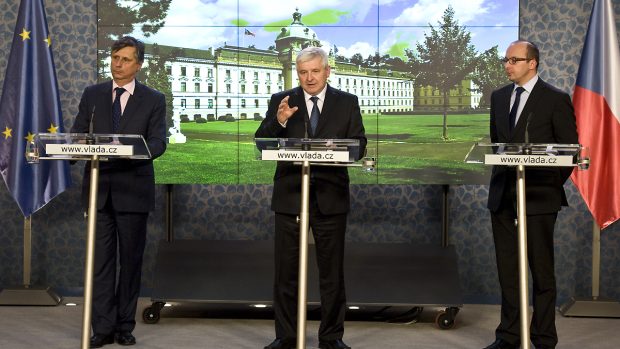 Tisková konference po schůzy vlády