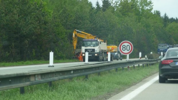 Dopravní omezení a nejvyšší povolená rychlost na dálnici D1