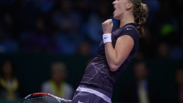 Petra Kvitová se raduje z postupu do semifinále Turnaje mistryň