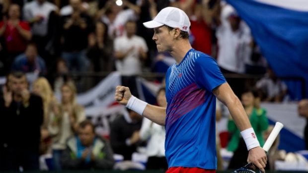 Tomáš Berdych se raduje z výhry ve finále Davisova poháru