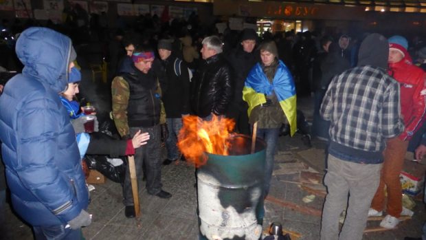 Ukrajinci se bouří proti zastavení rozhovorů o přidružení k Evropské unií